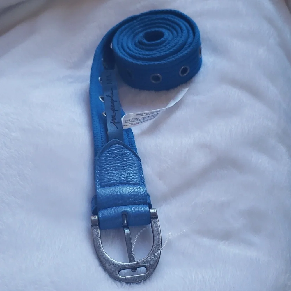 Free People‎ Avril Grommet Belt. M/L